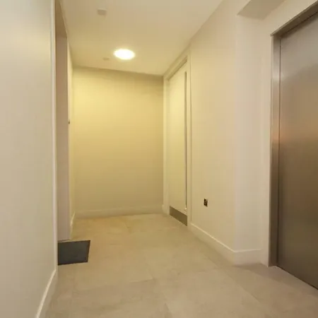 St Stephens Green Sleeps 6! *