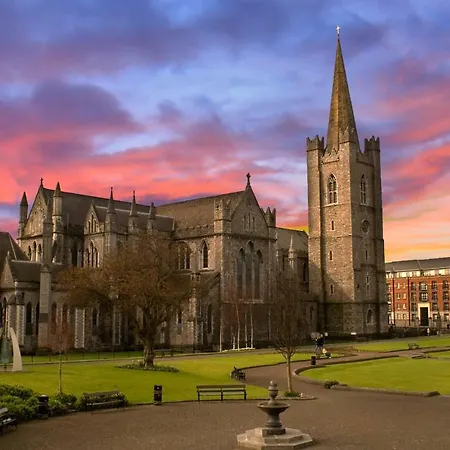 St Stephens Green Sleeps 6! * Dublin