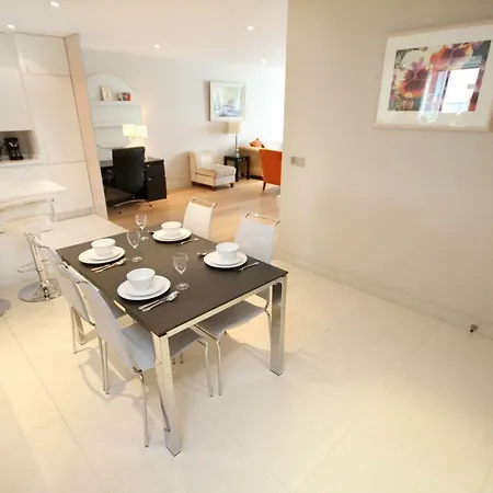 St Stephens Green Sleeps 6! * Dublin