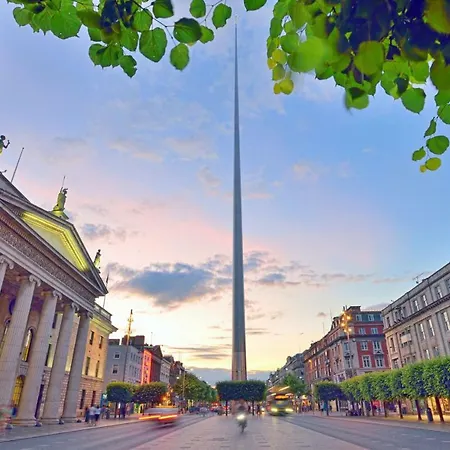 St Stephens Green Sleeps 6! *